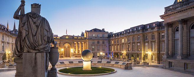 OGI am&eacute;nagement de la cour d'honneur du Palais Bourbon - Assembl&eacute;e Nationale