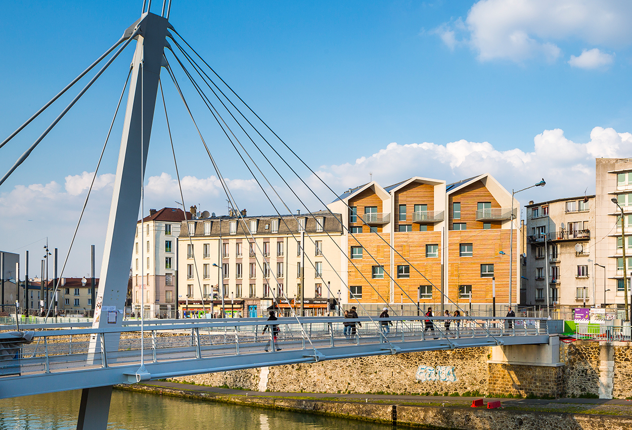 Passerelle pitonne de la Gare de Saint-Denis